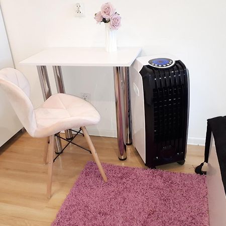 Apartamenty Centrum Panoramiczna Mala Dwojka Swan Labedz Promenada Klimatyzacja Lodowa 키엘체 외부 사진