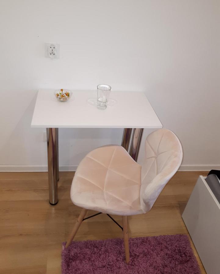 Apartamenty Centrum Panoramiczna Mala Dwojka Swan Labedz Promenada Klimatyzacja Lodowa 키엘체 외부 사진